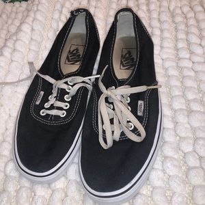 Men’s classic black Vans